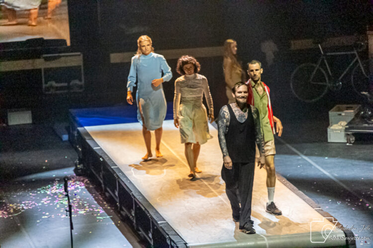 Runners présenté dans le cadre de Montréal Complètement Cirque