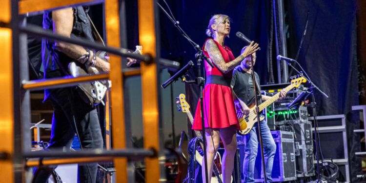 Photos du concert de Brigitte Boisjoli à Repentigny
