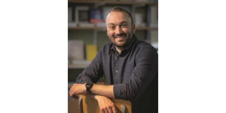 Confluences, un premier roman original qui donne l’amplitude de son talent d’écrivain