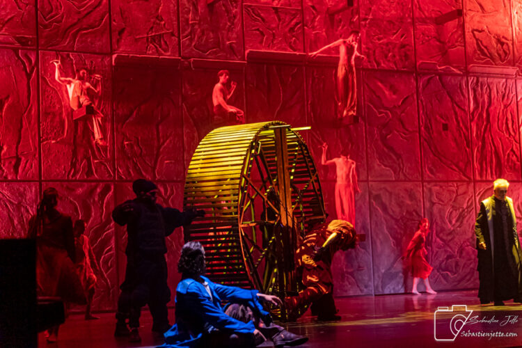 ANGELO DEL VECCHIO Quasimodo