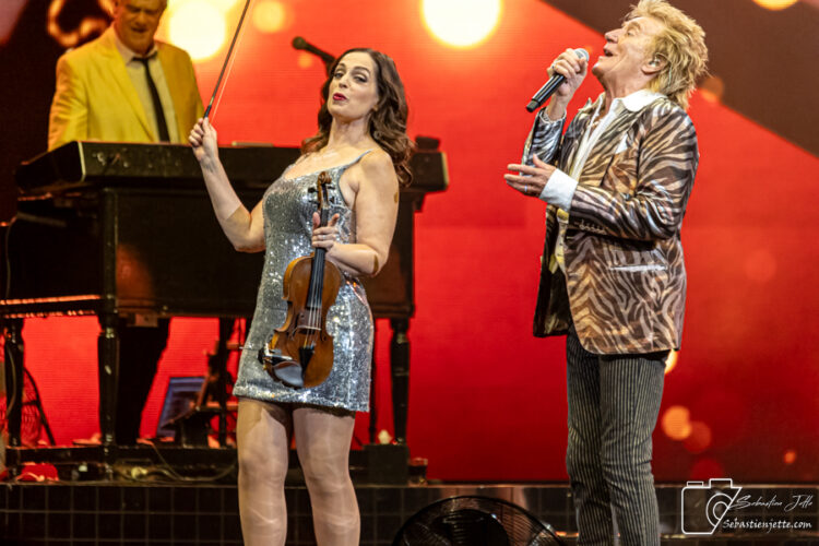 Rod Stewart maître suprême de la scène hier soir au Centre Bell