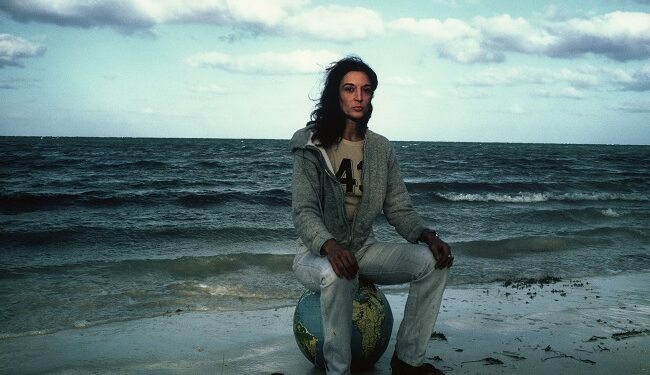 Découvrez la rétrospective de l’artiste visionnaire Marisol au Musée des Beaux arts de Montréal