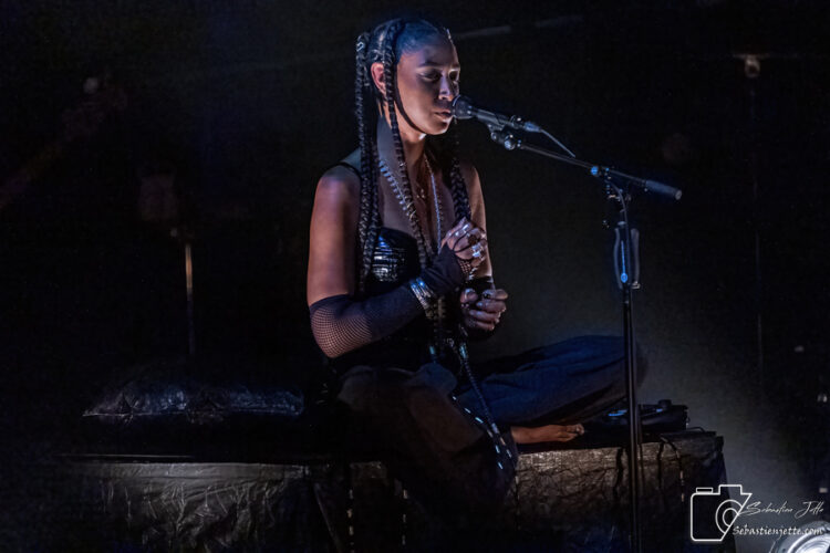 Dominique Fils-Aimé nous fait voyager avec son concert Roots