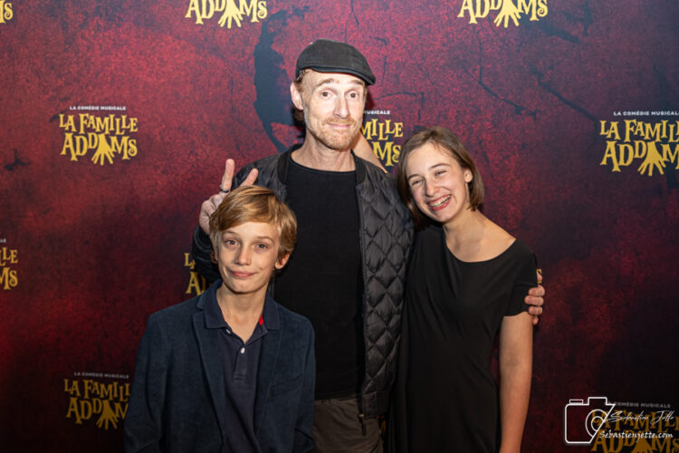 La comédie musicale «La famille Addams»: un spectacle grandiose avec des talents exceptionnels