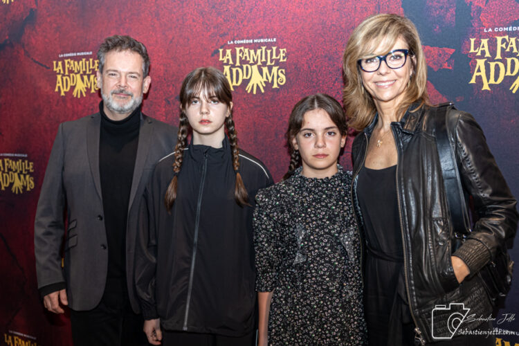 La comédie musicale «La famille Addams»: un spectacle grandiose avec des talents exceptionnels