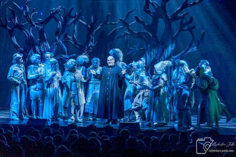 La comédie musicale «La famille Addams»: un spectacle grandiose avec des talents exceptionnels