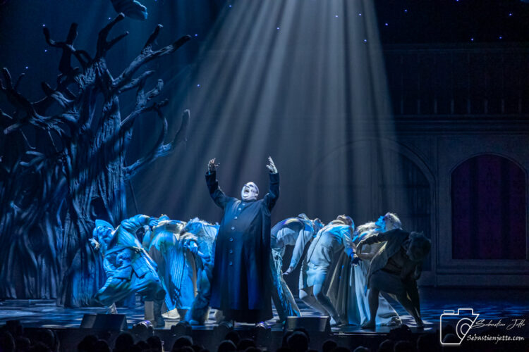 La comédie musicale «La famille Addams»: un spectacle grandiose avec des talents exceptionnels