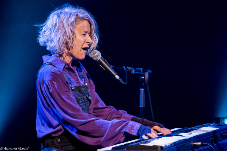 Marie-Jo Thério : chaleureuses retrouvailles à la Place des Arts!