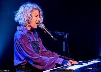 Marie-Jo Thério : chaleureuses retrouvailles à la Place des Arts!