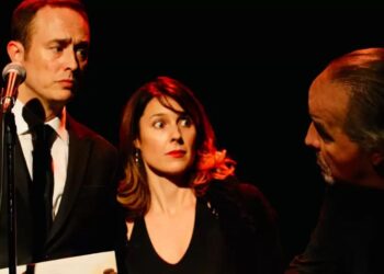 Brel et Barbara : Héros fragiles – Un spectacle théâtral empreint de nostalgie et d’émotions