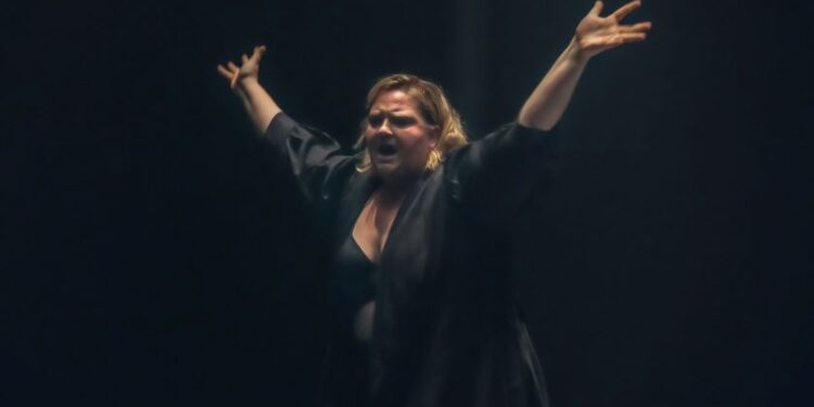 «Tremblements» : sombre solo de Debbie Lynch-White