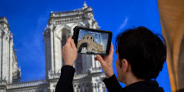 «Notre-Dame de Paris, l’Exposition Augmentée» s&rsquo;installe à Montréal