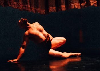 Une performance immersive et hypnotique avec Neil Sochasky : Vivre le triptyque East of Nod selon vos envies