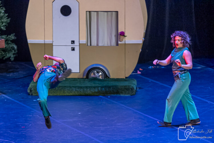 Découvrez les photos de Camping, le spectacle du temps des Fêtes!