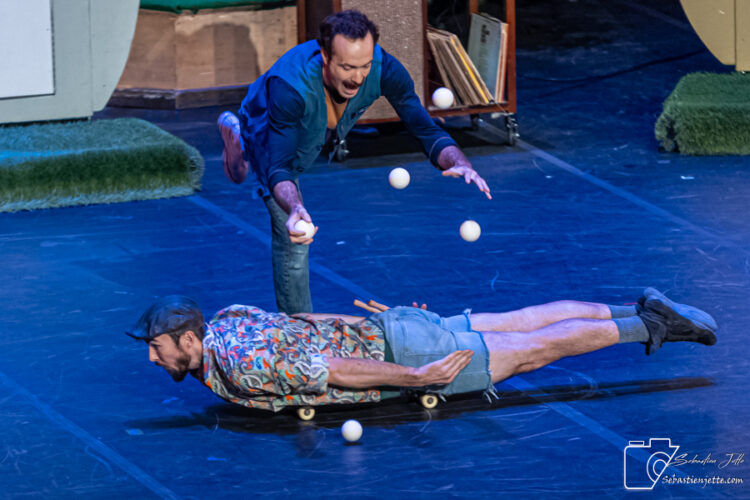 Découvrez les photos de Camping, le spectacle du temps des Fêtes!