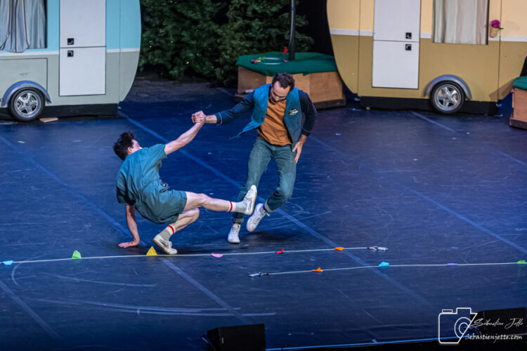 Découvrez les photos de Camping, le spectacle du temps des Fêtes!