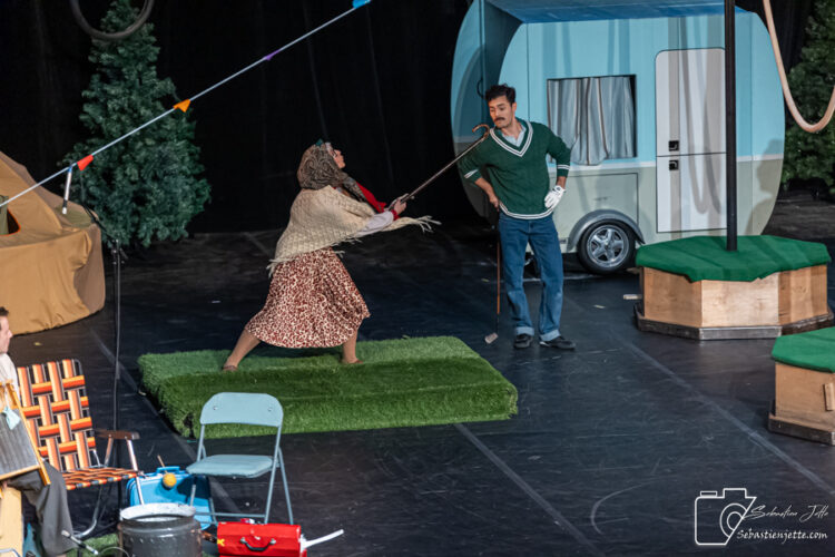 Découvrez les photos de Camping, le spectacle du temps des Fêtes!