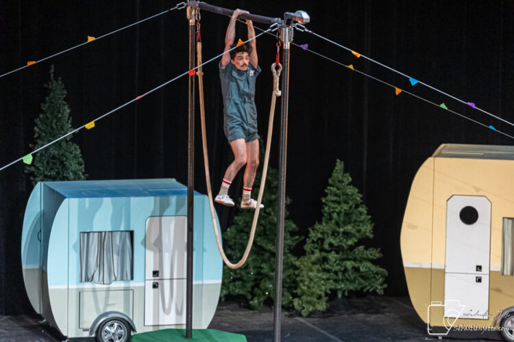 Découvrez les photos de Camping, le spectacle du temps des Fêtes!