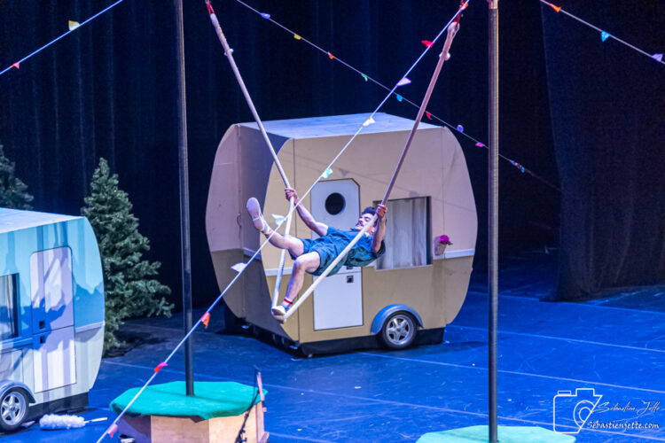 Découvrez les photos de Camping, le spectacle du temps des Fêtes!