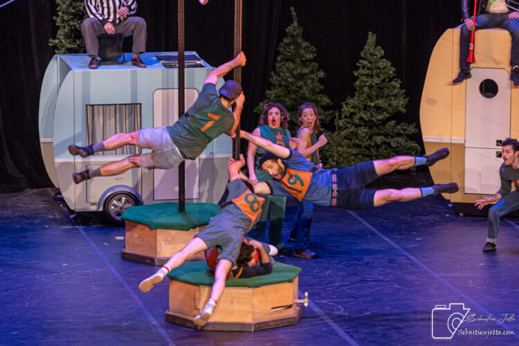 Découvrez les photos de Camping, le spectacle du temps des Fêtes!