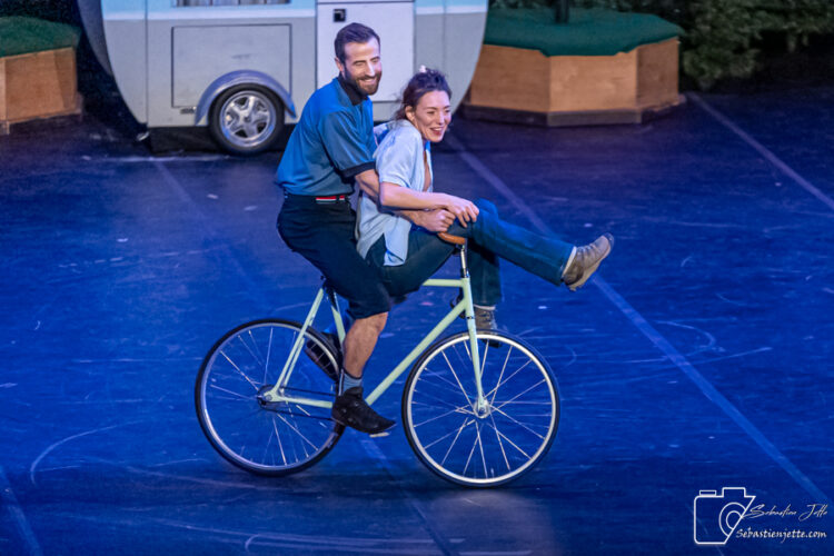 Découvrez les photos de Camping, le spectacle du temps des Fêtes!