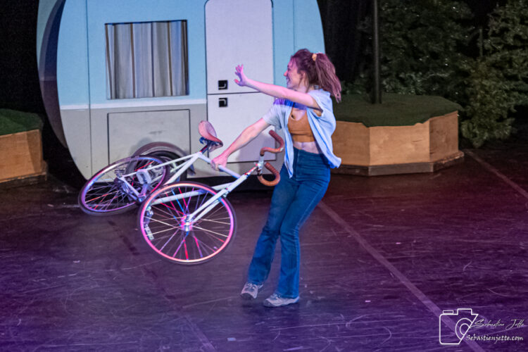 Découvrez les photos de Camping, le spectacle du temps des Fêtes!