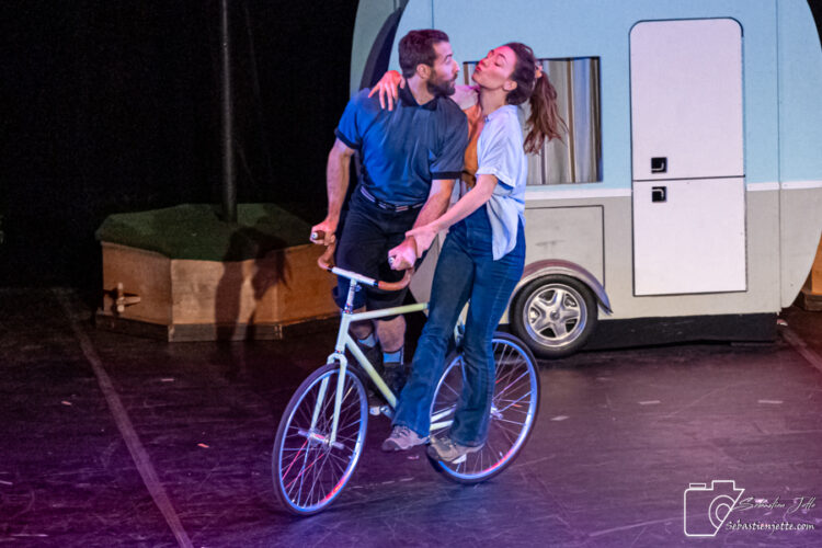 Découvrez les photos de Camping, le spectacle du temps des Fêtes!