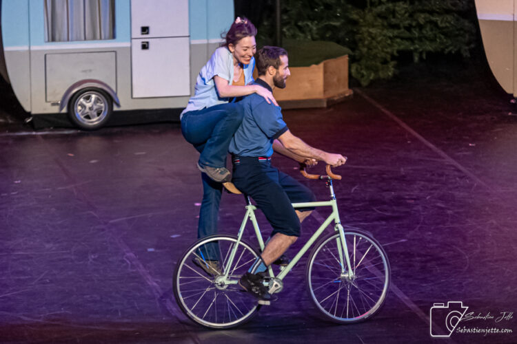 Découvrez les photos de Camping, le spectacle du temps des Fêtes!