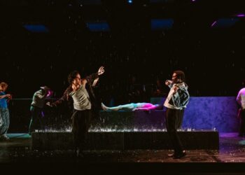 «N’essuie jamais de larmes sans gants» : une pièce monumentale !