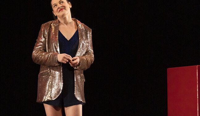 Sophie Cadieux : enchantement entre théâtre, stand-up et manifeste