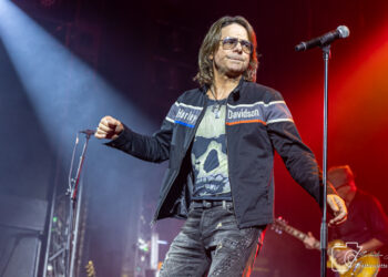 Sword et Anonymus enflamment le Théâtre Beanfield