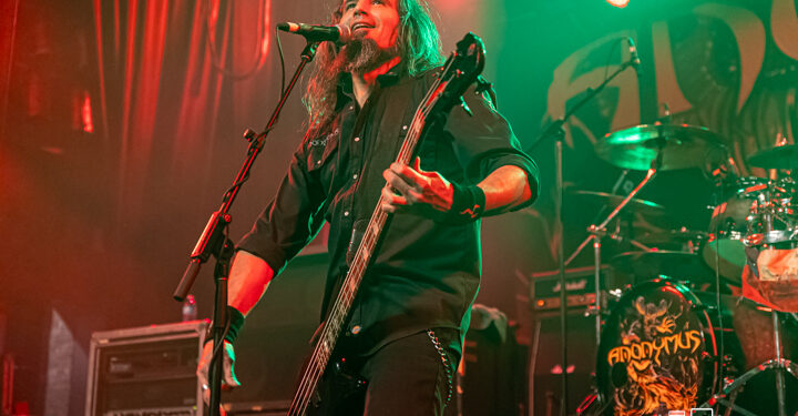 Sword et Anonymus enflamment le Théâtre Beanfield