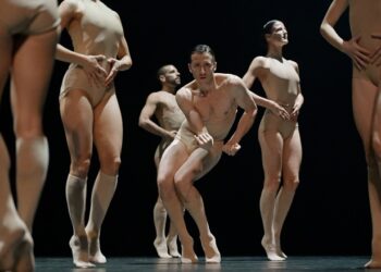 Soul Chain : performance époustouflante signée Sharon Eyal et Gai Behar