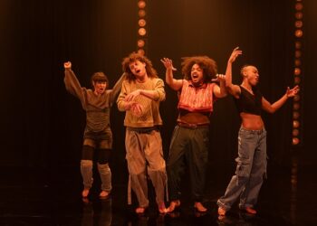 Danses au bord du Maelström: une ode à la résilience humaine