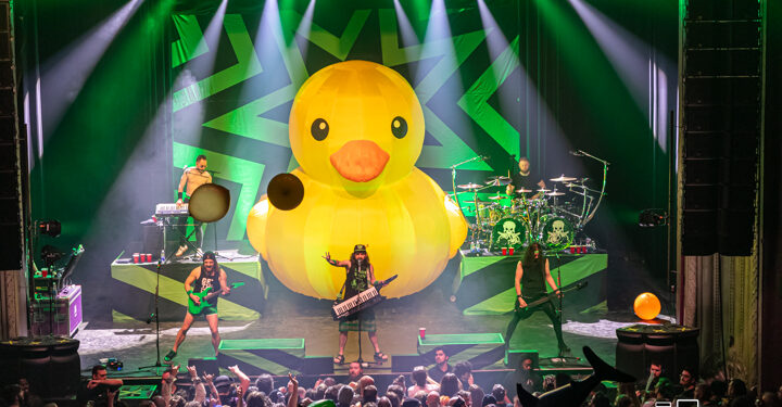 Alestorm : un drôle de navire arrive sur Sainte-Catherine