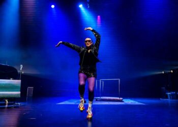 «Carré de cendres»: hommage à Brigitte Fontaine, au Théâtre Outremont