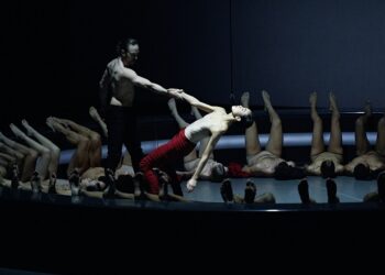 Carmina Burana : Un tour de force chorégraphique au cœur de Montréal