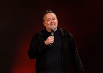 Mike Ward divise et conquiert