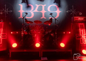 1349 enflamme Le Studio TD avec un spectacle de black métal intense