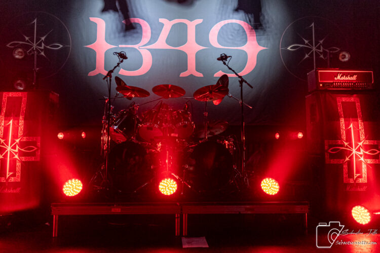 1349 enflamme Le Studio TD avec un spectacle de black métal intense