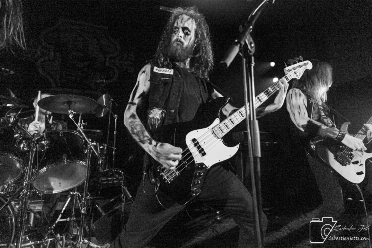 1349 enflamme Le Studio TD avec un spectacle de black métal intense