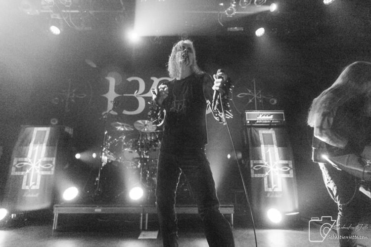 1349 enflamme Le Studio TD avec un spectacle de black métal intense