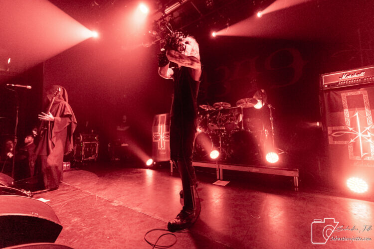 1349 enflamme Le Studio TD avec un spectacle de black métal intense