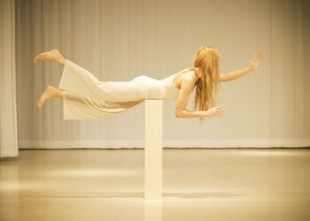 Gloires du matin :)-(: : Une expérience de danse unique avec Carol Prieur et Marie Chouinard