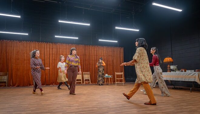 Une ode dansante à l’époque et à la sororité à La Chapelle