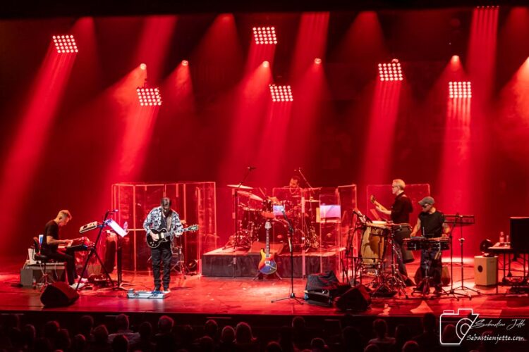 Al Di Meola: Une Légende du Jazz Fusion au Festival International de Jazz de Montréal