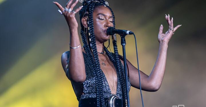 Dominique Fils-Aimé au Festival International de Jazz de Montréal : Une étoile montante de la scène musicale canadienne