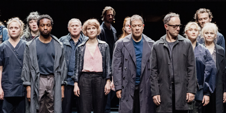 Lumières dans l’obscurité : hommage aux victimes du 13 novembre