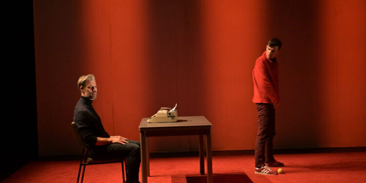 Hommage à Kubrick sur les planches : Ma vie rouge Kubrick