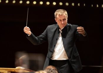 Illuminations et dopamine intense sous l’élégant Vasily Petrenko